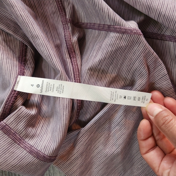 Lululemon Athletica Purple Pinstripe Leggings Size 4 - Picture 5 of 6